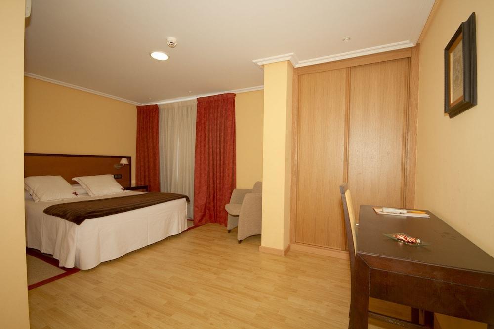 Aparthotel Arenteiro Карбаллино Экстерьер фото