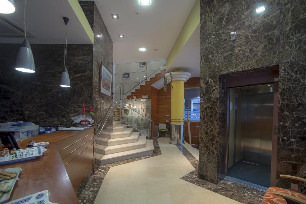 Aparthotel Arenteiro Карбаллино Экстерьер фото